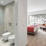 Отель Caleway Вила-Нова-ди-Гая