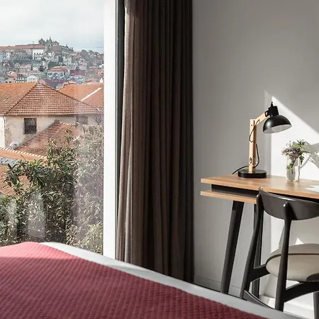 Caleway Hotel